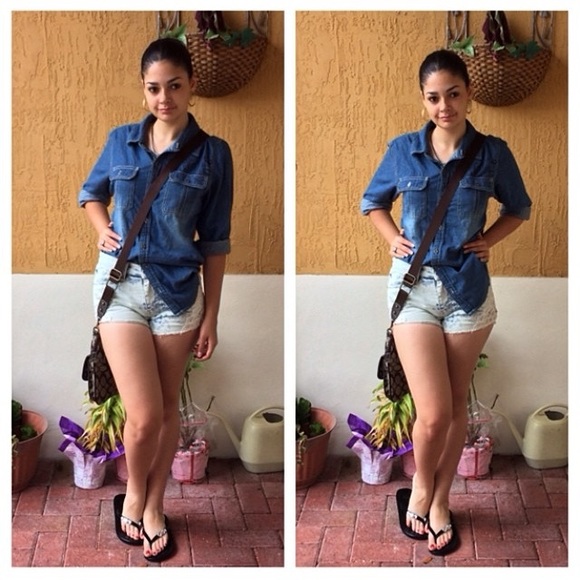 ⬇️$18 | LIKE NEW. Mudd High Waist Cutoff Shorts - Picture 2 of 5